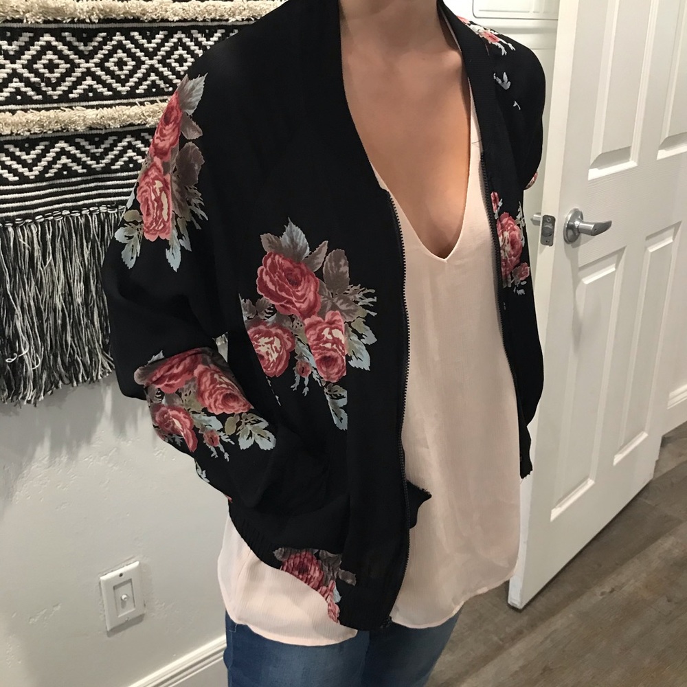 Light weight zip up jacket